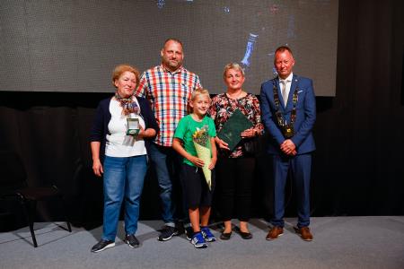 LETOŠNJI PREJEMNIKI OBČINSKIH IN ŽUPANOVIH PRIZNANJ